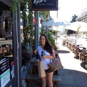 Meet your Posher, Sonia